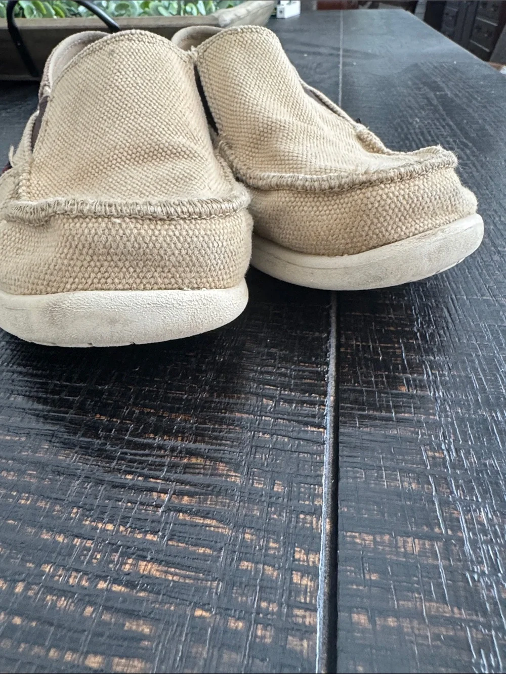 CROCS Kid’s Beige Canvas Slip-On Loafers size 4Y